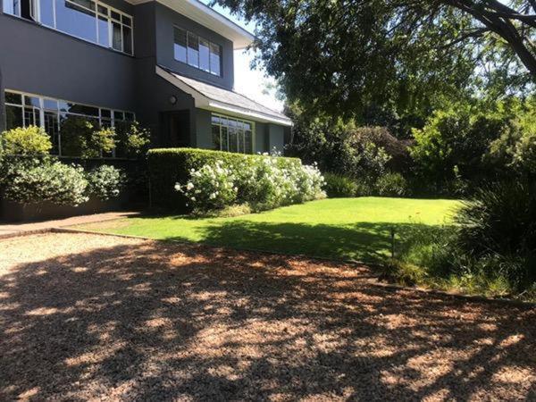 46 On Allcock Guest Apartment & Luxury Room Pretoria-Noord Εξωτερικό φωτογραφία