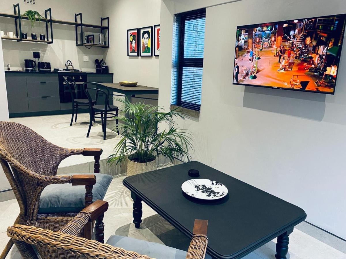 46 On Allcock Guest Apartment & Luxury Room Pretoria-Noord Δωμάτιο φωτογραφία