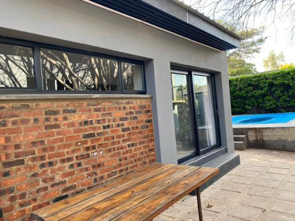 46 On Allcock Guest Apartment & Luxury Room Pretoria-Noord Εξωτερικό φωτογραφία