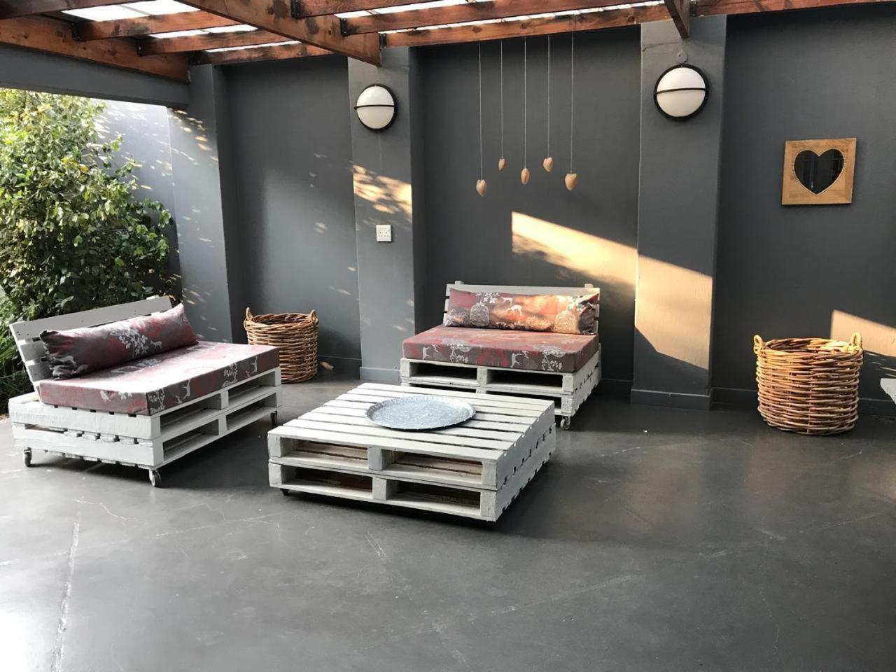 46 On Allcock Guest Apartment & Luxury Room Pretoria-Noord Εξωτερικό φωτογραφία